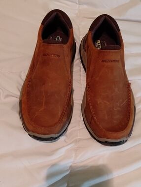 Skechers Men’s Slip-On Loafers in Chestnut Brown